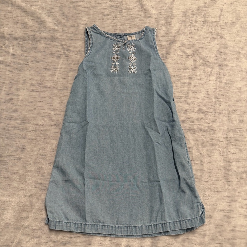 3/20$ Carter's girls blue chambray dress size 5